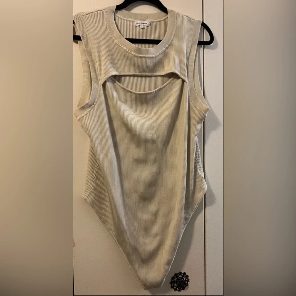 GOOD AMERICAN BODYSUIT (7) 4XL - Picture 2 of 5